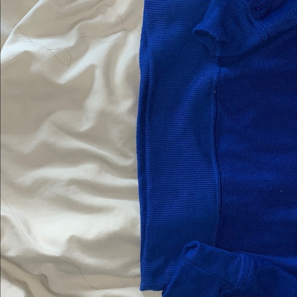 Long sleeve. - Picture 3 of 3